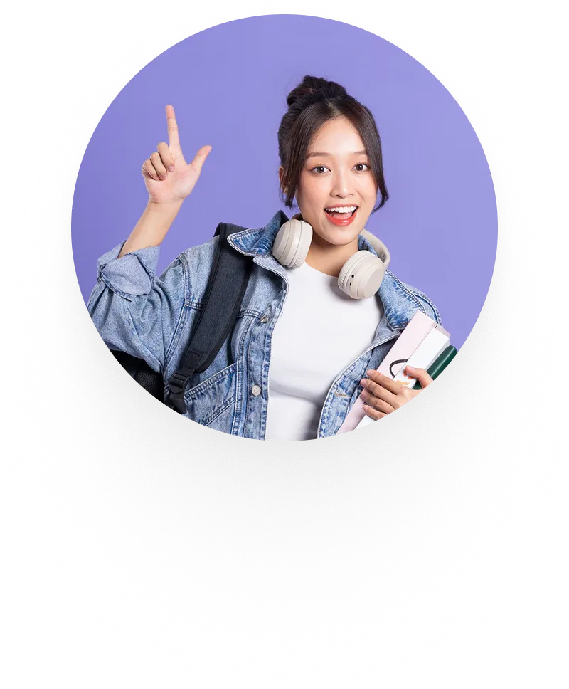 Ảnh tròn cắt nền tím: nữ sinh viên áo khoác denim, đeo tai nghe quanh cổ, một tay giơ ngón trỏ lên, tay kia cầm sổ — ô GIỮA, ô lớn nhất của dải ảnh học viên